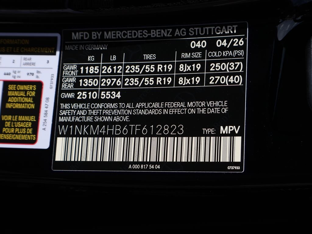 New 2026 Black Mercedes-Benz GLC 300 image 43