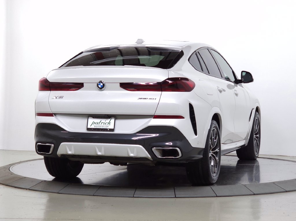 Used 2024 White BMW xDrive40i image 8