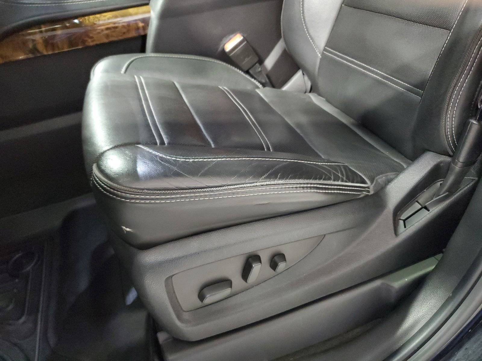 Used 2015 Black GMC Denali image 16