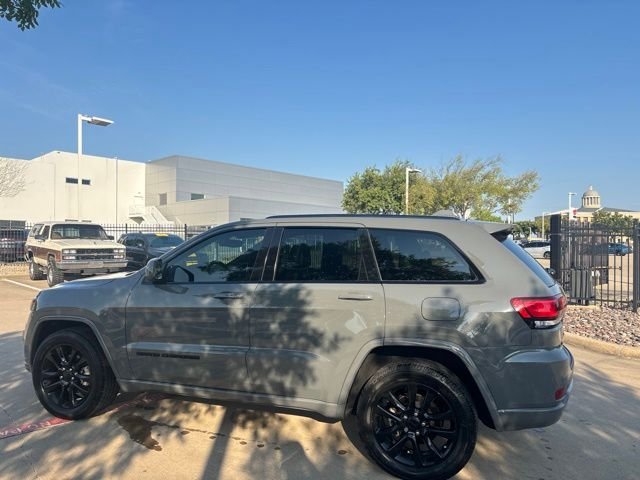 Used 2020 Gray Jeep Altitude image 8