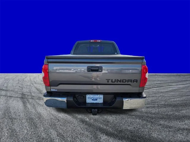 Used 2016 Gray Toyota SR5 image 5