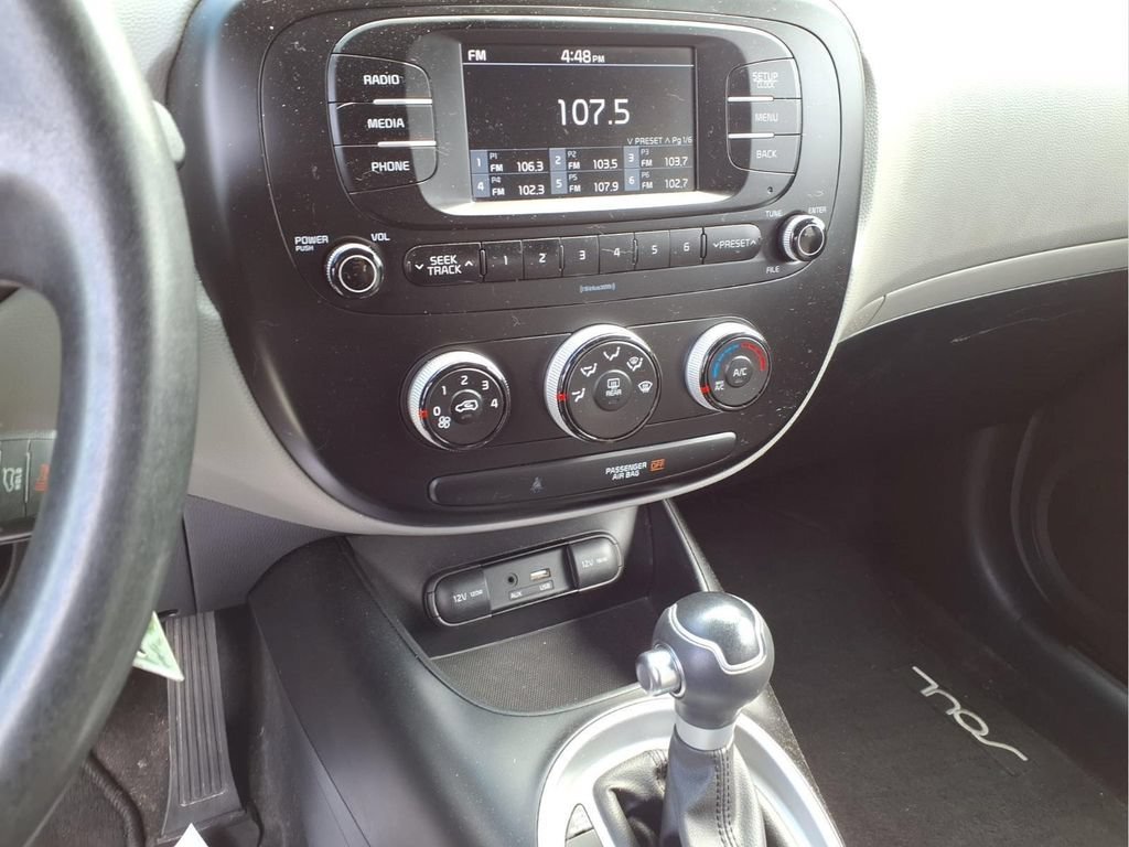 Used 2017 Black Kia Base image 5