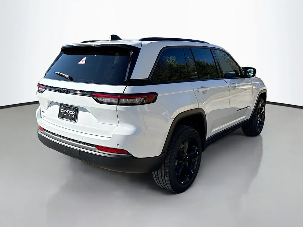 New 2026 Bright White Clearcoat Jeep Limited image 4
