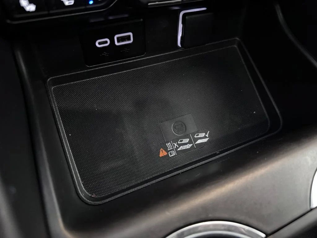 2023 Chevrolet Suburban Premier - Photo 28
