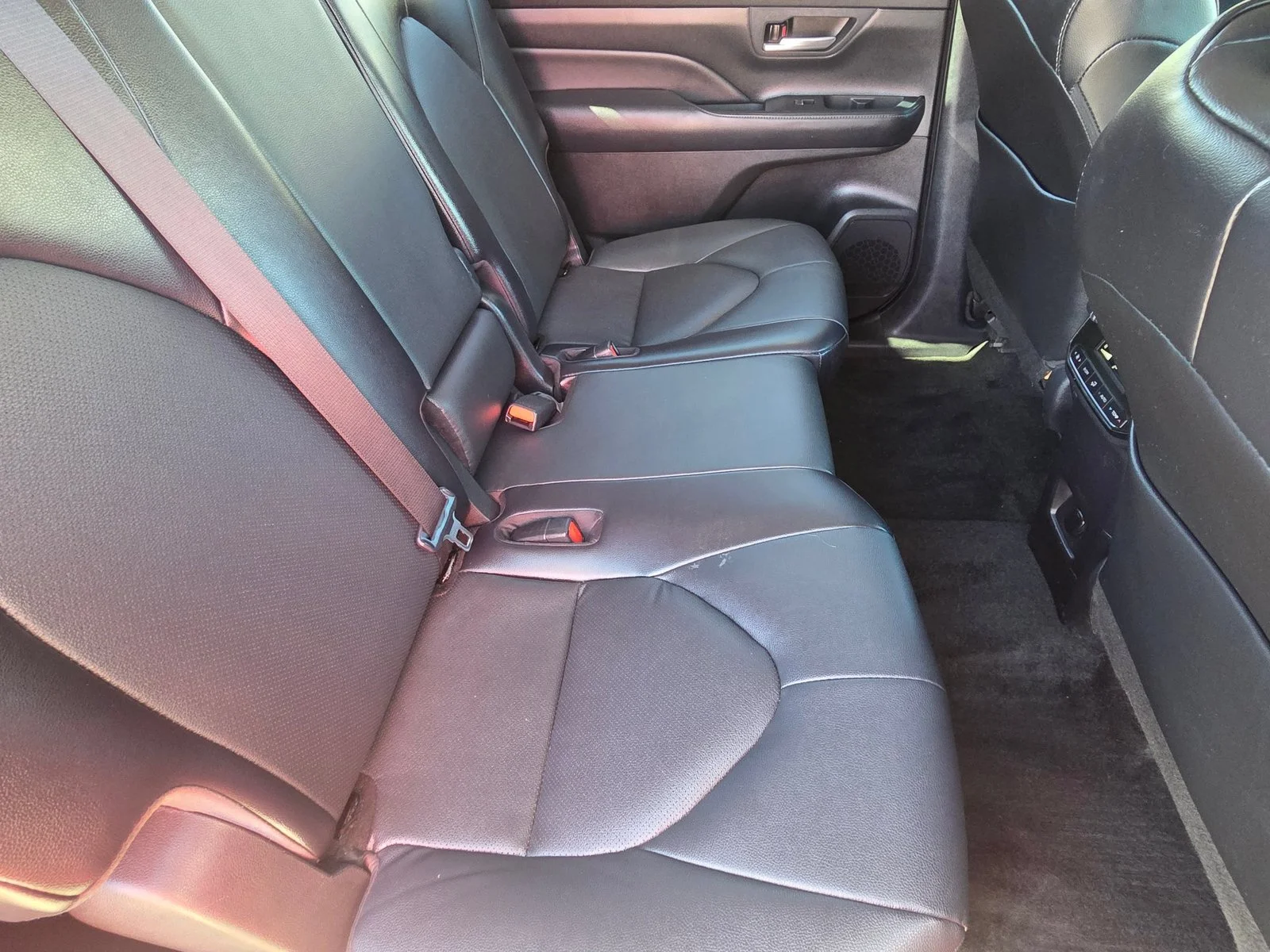 Used 2024 Ruby Flare Pearl Toyota XLE image 18