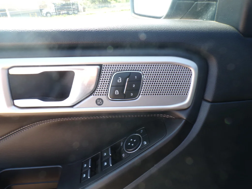 Used 2020 Agate Black Metallic Ford Limited image 13