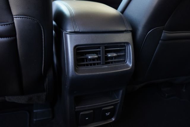 Used 2019 Gray Ford SEL image 31