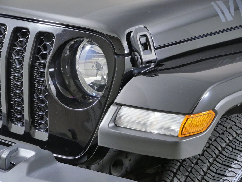 Used 2021 Black Jeep Willys image 4