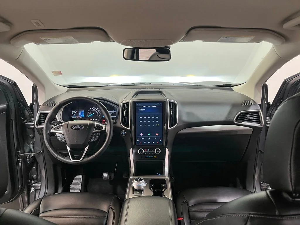 Used 2024 Gray Ford SEL image 19