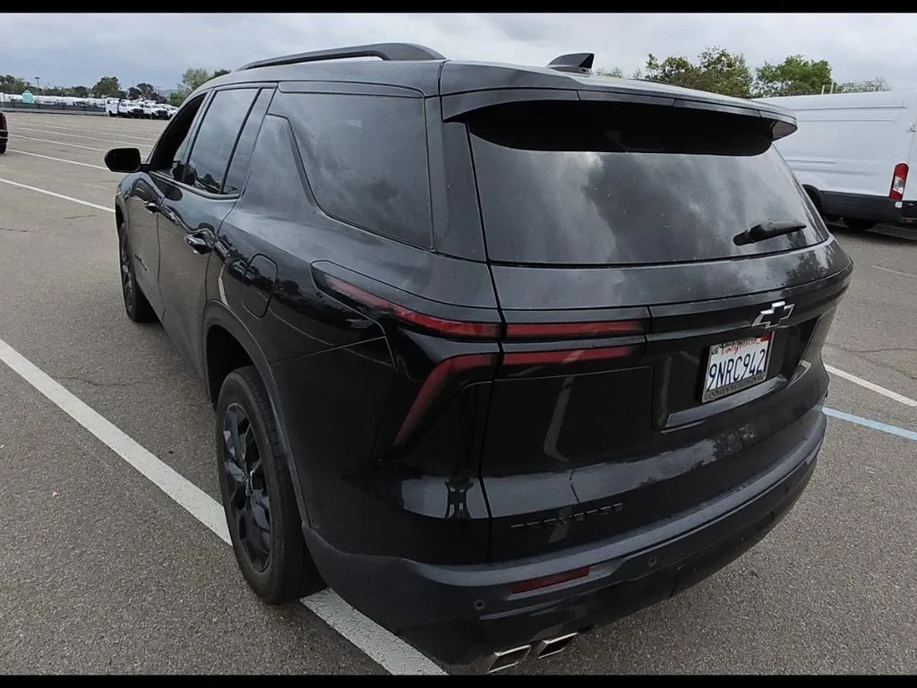 Used 2024 Chevrolet Traverse 1LT with VIN 1GNERGKS6RJ184345 for sale in Kansas City