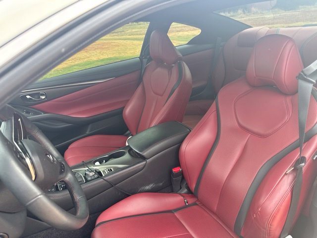 Used 2022 White INFINITI Red Sport 400 image 9