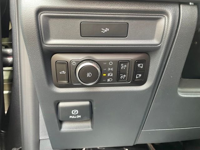 New 2026 Carbonized Gray Metallic Ford XLT image 17