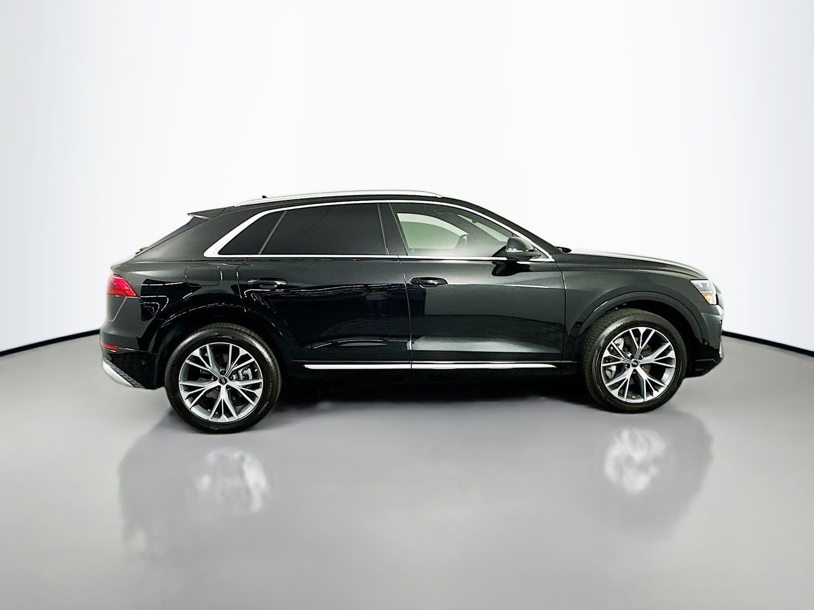 Used 2025 Mythos Black Metallic Audi 55 Premium Plus image 8