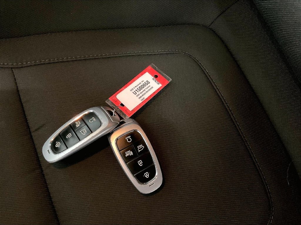 Used 2024 Gray Hyundai SEL image 30