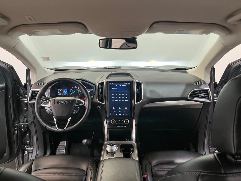 Used 2024 Gray Ford SEL image 19