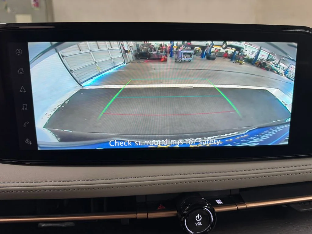 Used 2023 Black Nissan ENGAGE image 21
