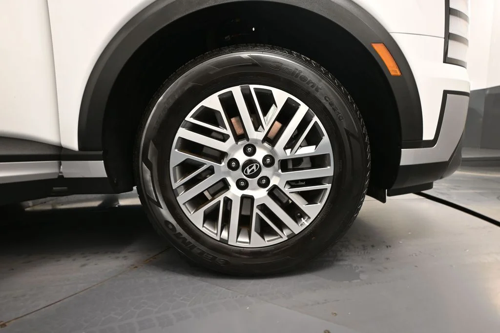Used 2026 White Hyundai SEL Lite Roof Damage image 12