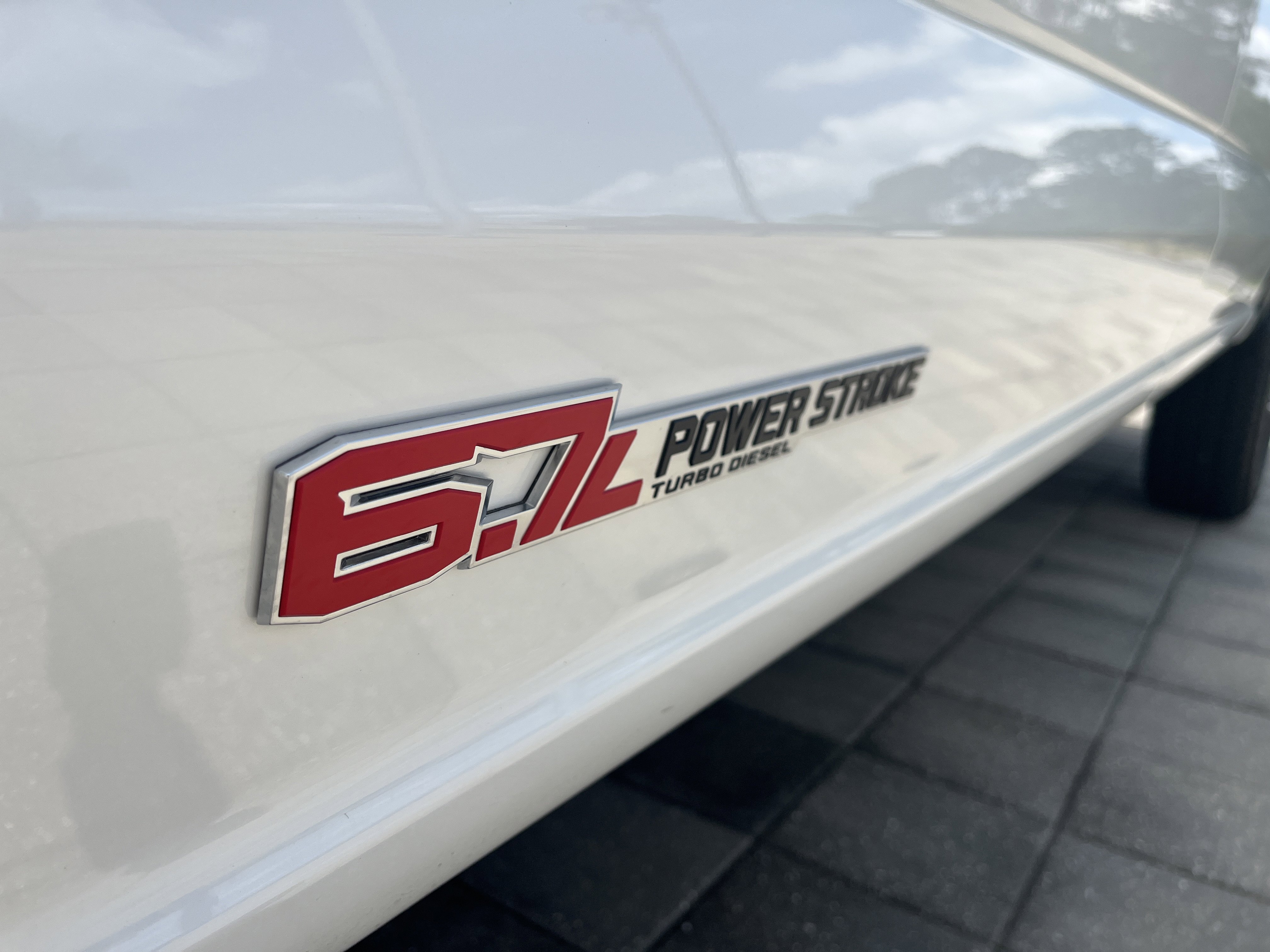 New 2026 Star White Metallic Tri-Coat Ford F-350® Lariat® image 12