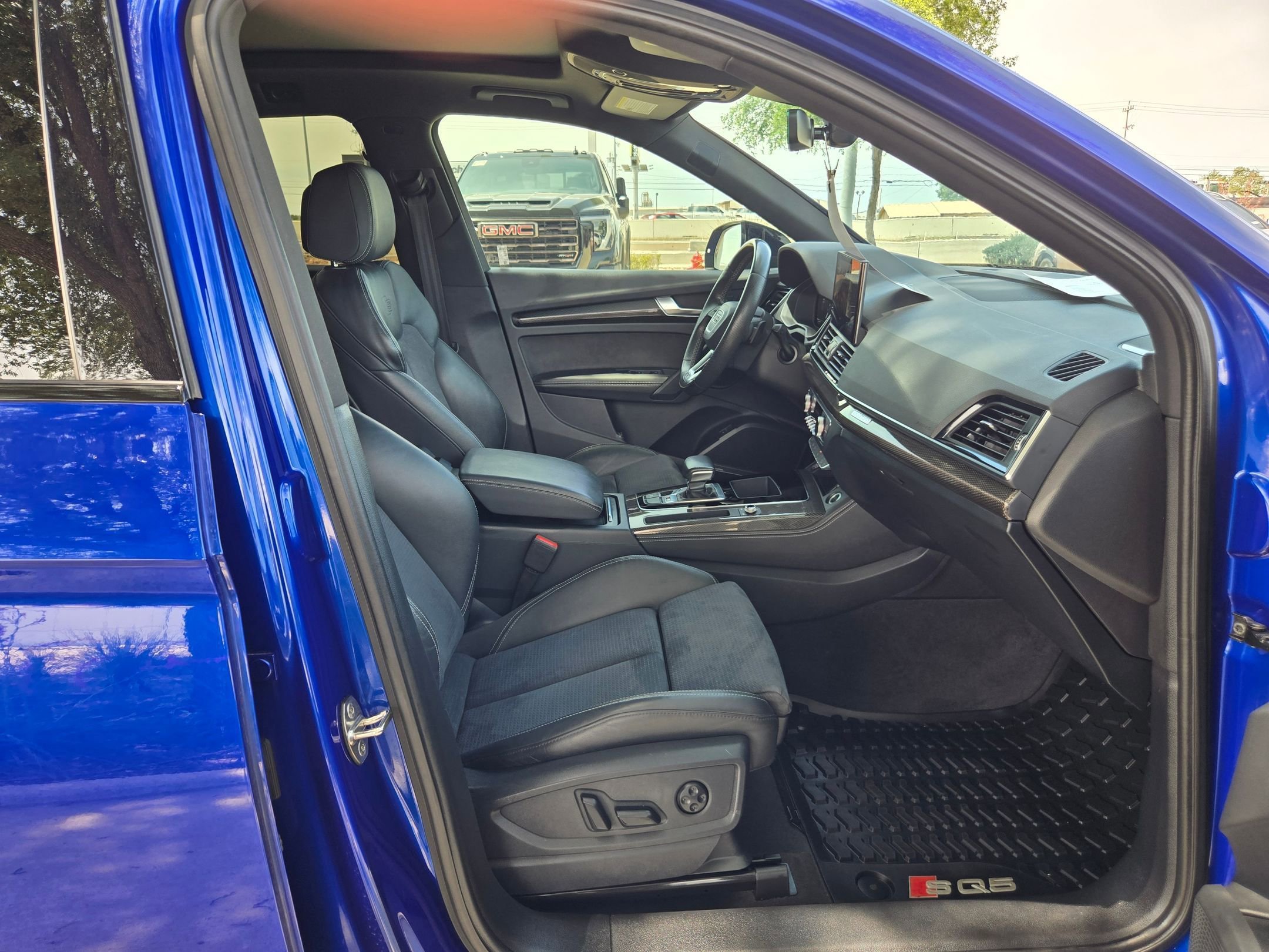 2022 Audi SQ5 Premium Plus - Photo 24