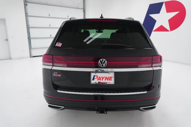 New 2026 Deep Black Pearl Volkswagen 2.0T SE w/Technology image 7