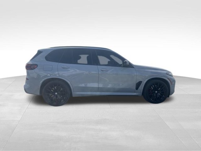 Used 2025 Gray BMW M60i image 4