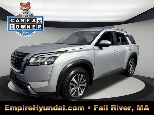 2023 Nissan Pathfinder SL