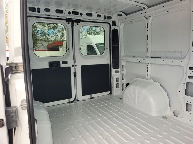 New 2026 Bright White Clear-Coat Exterior Paint RAM Low Roof image 11