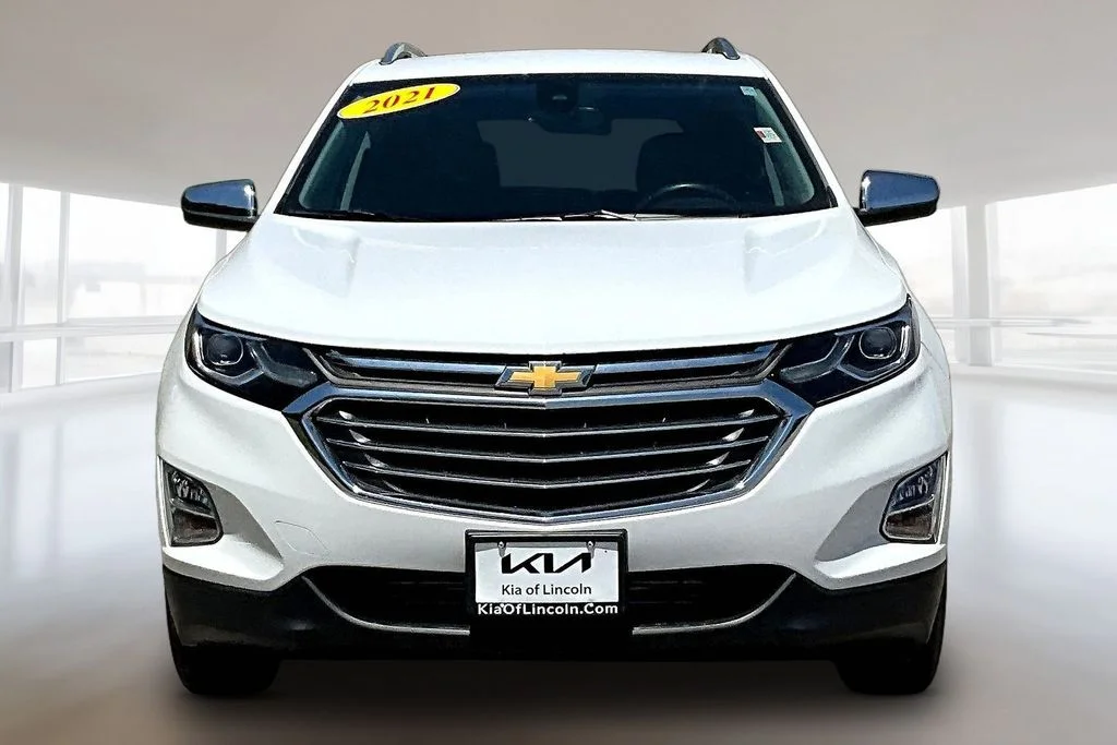Used 2021 Summit White Chevrolet Premier image 2