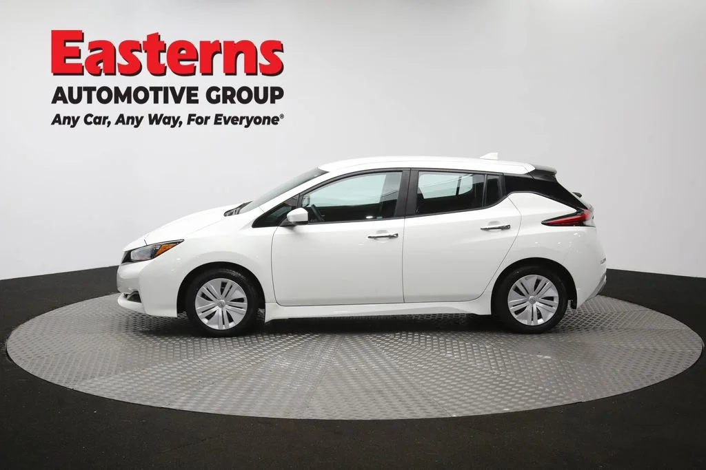 Used 2023 White Nissan S image 55
