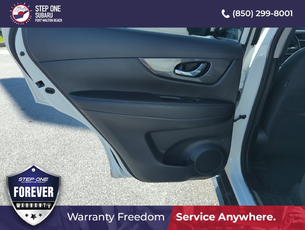 Used 2020 White Nissan SV image 27