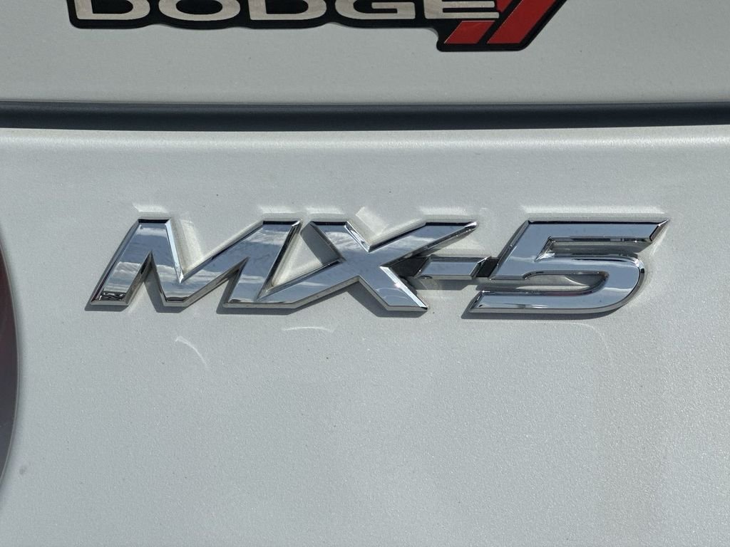 Used 2016 White Mazda Grand Touring image 40
