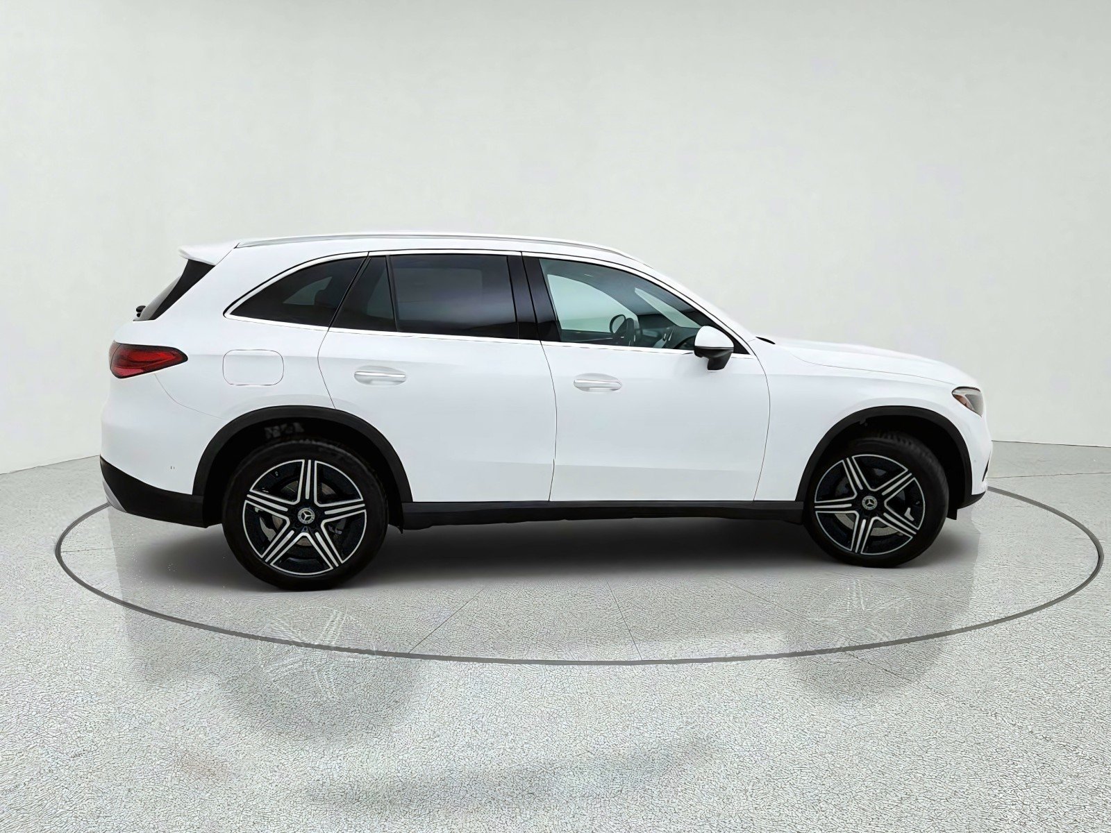 Certified Used 2026 Polar White Mercedes-Benz GLC 300 image 7