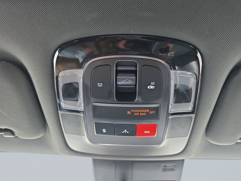 Used 2022 Hampton Gray Hyundai SEL Plus image 19