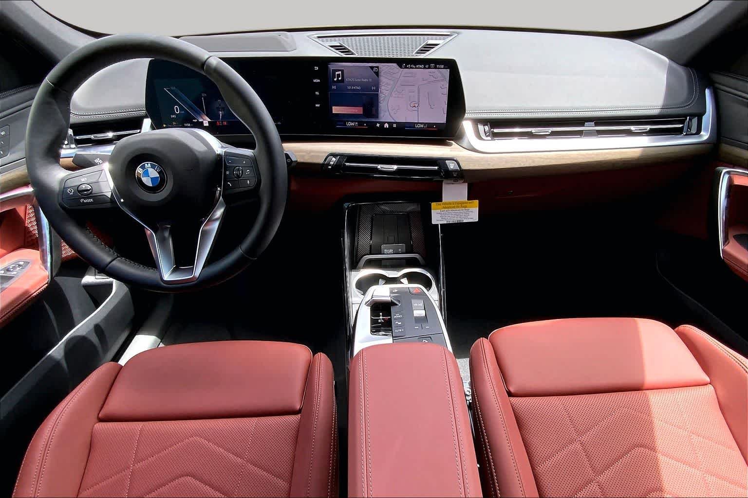 New 2026 Cape York Green Metallic BMW xDrive28i image 5