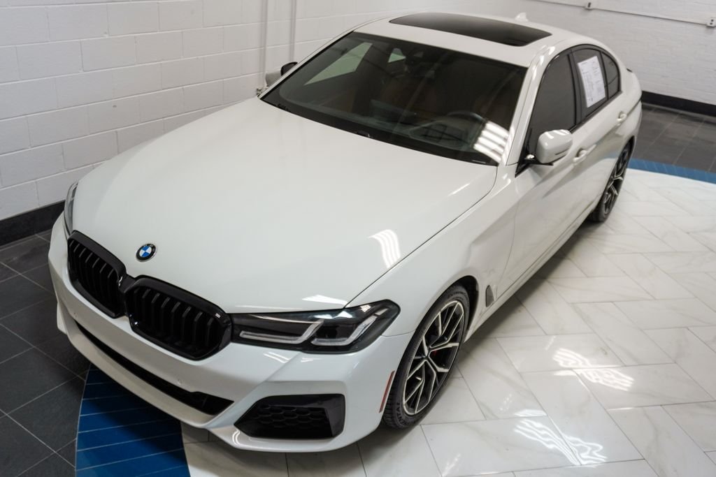 Used 2023 White BMW 530i xDrive image 33