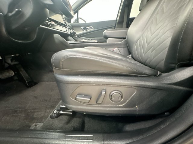 Used 2025 Blue Kia X-Line image 22