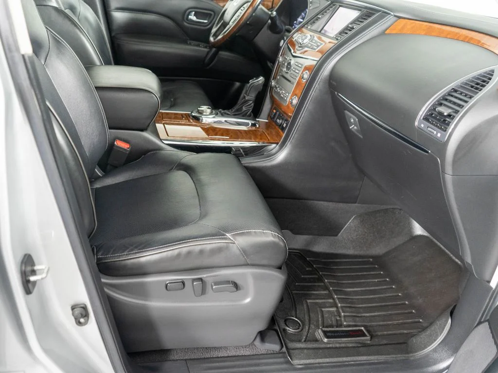 Used 2019 Silver INFINITI LUXE image 8