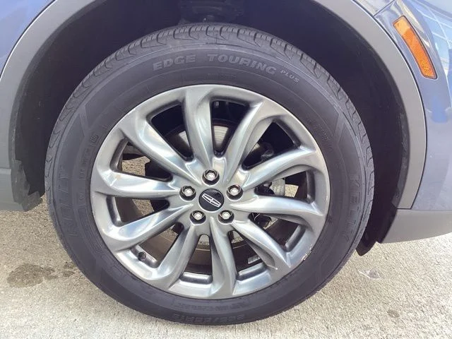 Used 2022 Blue Lincoln Standard image 9