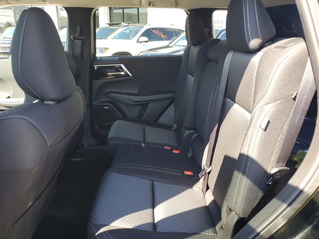 2026 Mitsubishi Outlander ES - Photo 12