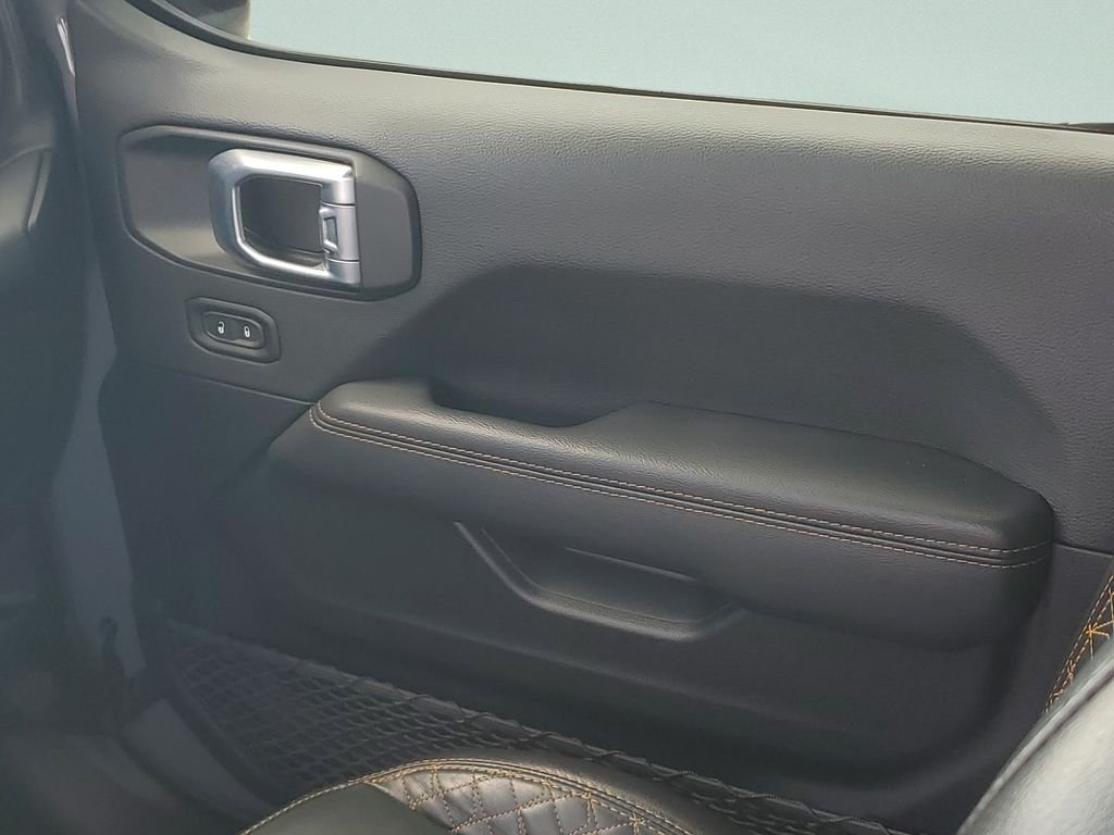 Used 2022 Gray Jeep Overland image 24