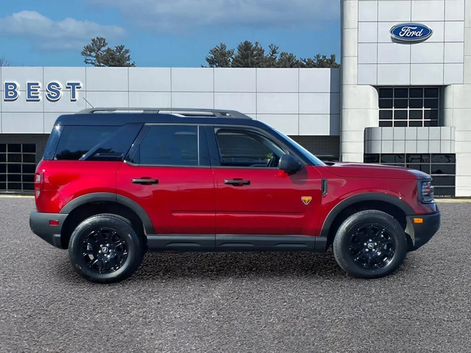 Used 2025 Ruby Red Metallic Tinted Clearcoat Ford Badlands image 8