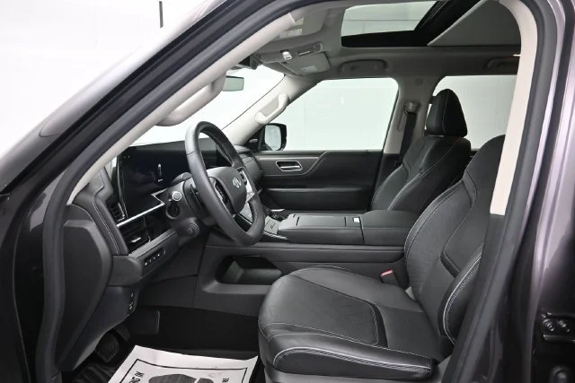 Used 2025 Anthracite Gray INFINITI LUXE image 10