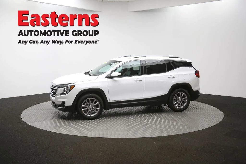 Used 2023 White GMC SLT image 60