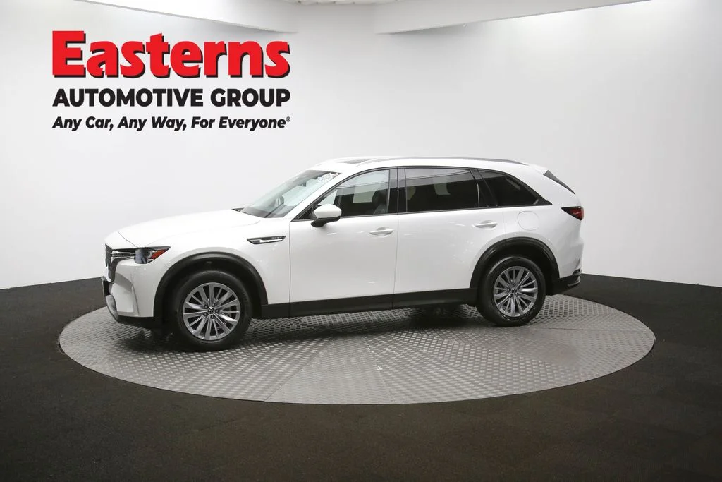 Used 2024 White Mazda Preferred image 61