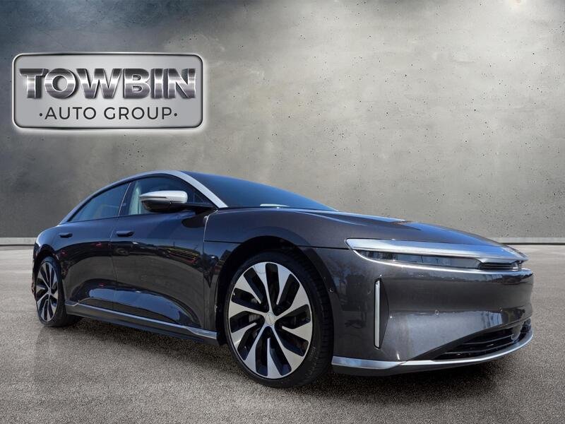Used 2022  Lucid Grand Touring image 3