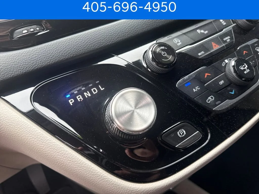Pre-Owned 2018 Chrysler Pacifica Touring L