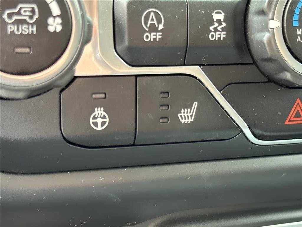 Used 2018 Sting-Gray Clearcoat Jeep Sport S image 19