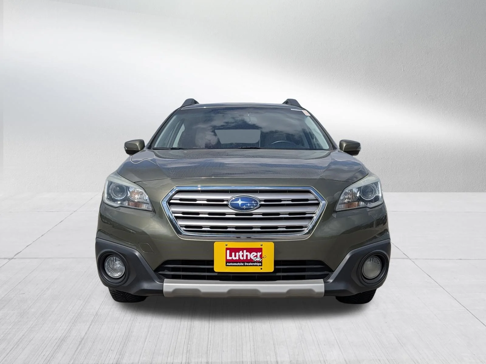 Used 2015 Subaru Outback Limited with VIN 4S4BSBJC9F3263274 for sale in Rochester, Minnesota