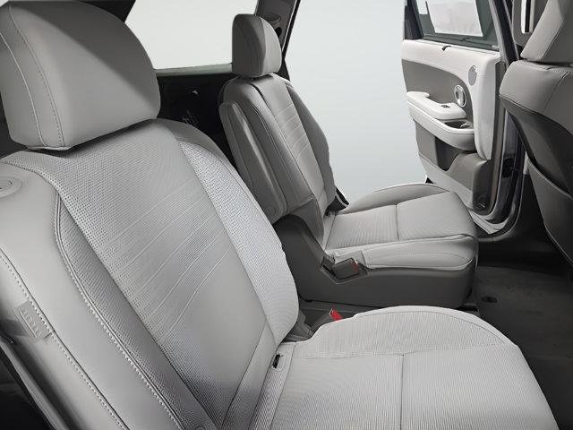 New 2026 Silver Hyundai Limited AWD image 18