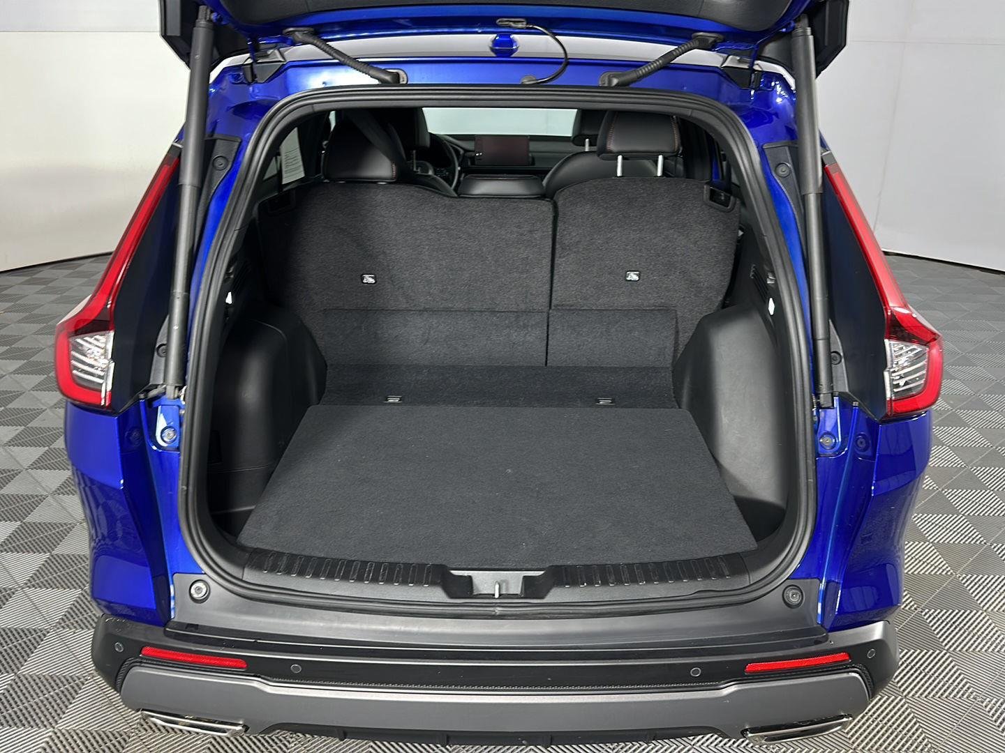 Used 2025 Still Night Pearl Honda Sport-L image 24